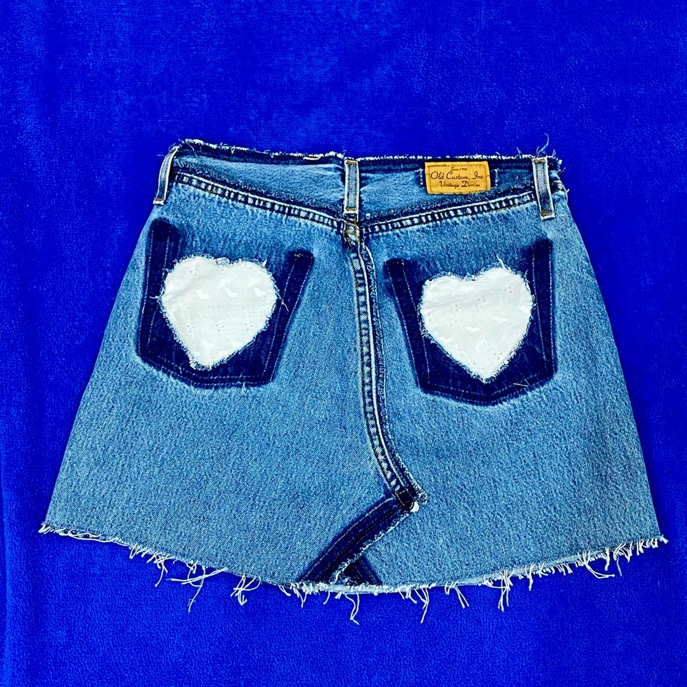 Levi’s Frayed Edge ❤️ pockets! Denim Skirt - Picture 1 of 7